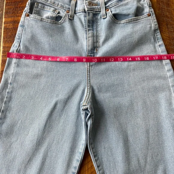 High Rise Loose Straight Jeans Light Wash Raw Hem Size 6 - Picture 10 of 10